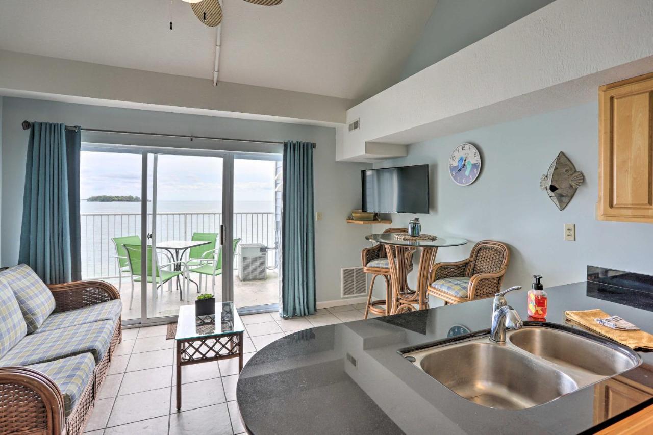 Resort-Style Condo With Lake-View Balcony! プットインベイ エクステリア 写真
