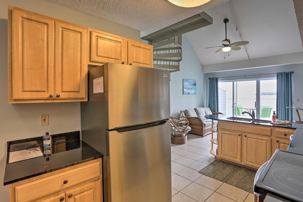 Resort-Style Condo With Lake-View Balcony! プットインベイ エクステリア 写真