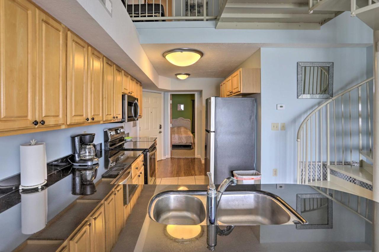 Resort-Style Condo With Lake-View Balcony! プットインベイ エクステリア 写真