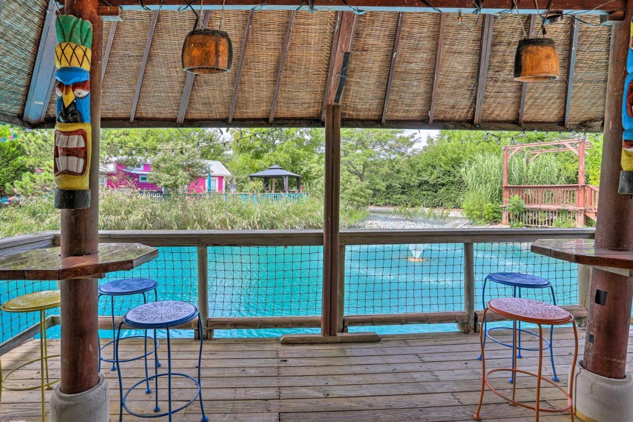 Resort-Style Condo With Lake-View Balcony! プットインベイ エクステリア 写真