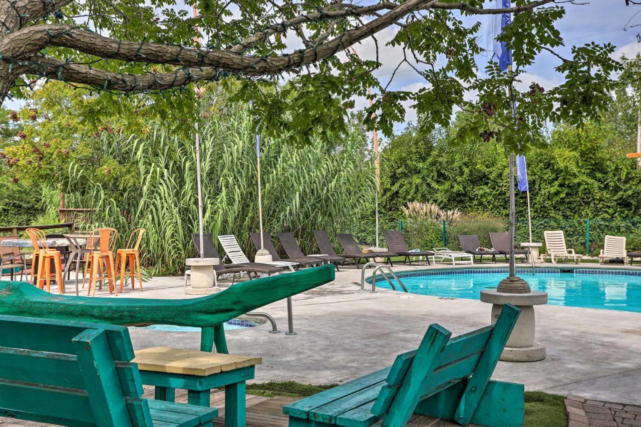 Resort-Style Condo With Lake-View Balcony! プットインベイ エクステリア 写真